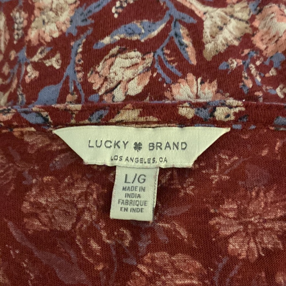 Beautiful Lucky Brand shirt - Picture 3 of 3